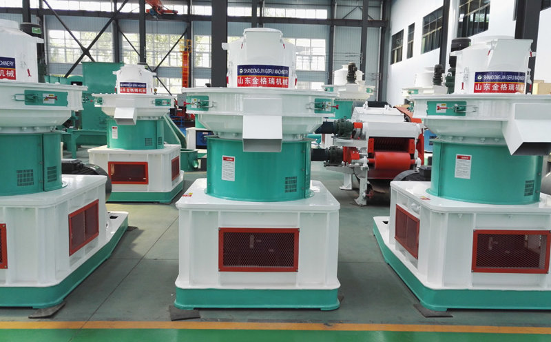 顆粒機(jī)廠家的玉米秸稈顆粒機(jī)圖片 顆粒機(jī)廠家的玉米秸稈顆粒機(jī)圖片