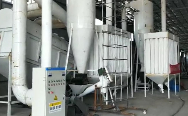 秸稈顆粒機生產(chǎn)線圖片