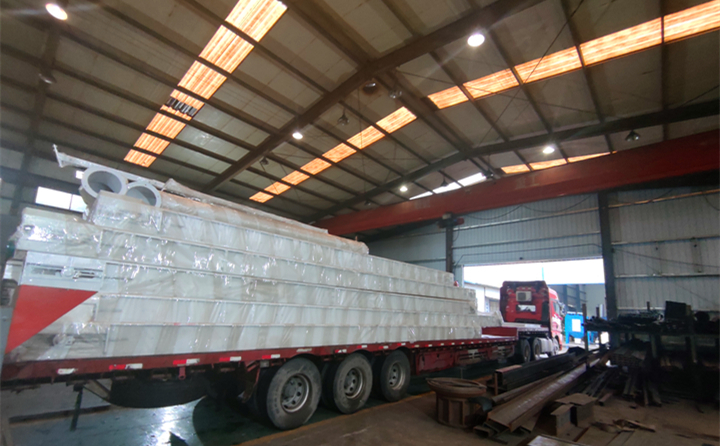 內(nèi)蒙古顆粒機(jī)生產(chǎn)線配套設(shè)備裝車完成 內(nèi)蒙古顆粒機(jī)生產(chǎn)線配套設(shè)備裝車完成
