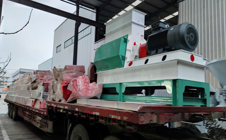 飼料顆粒機(jī)生產(chǎn)線的粉碎機(jī) 飼料顆粒機(jī)生產(chǎn)線的粉碎機(jī)